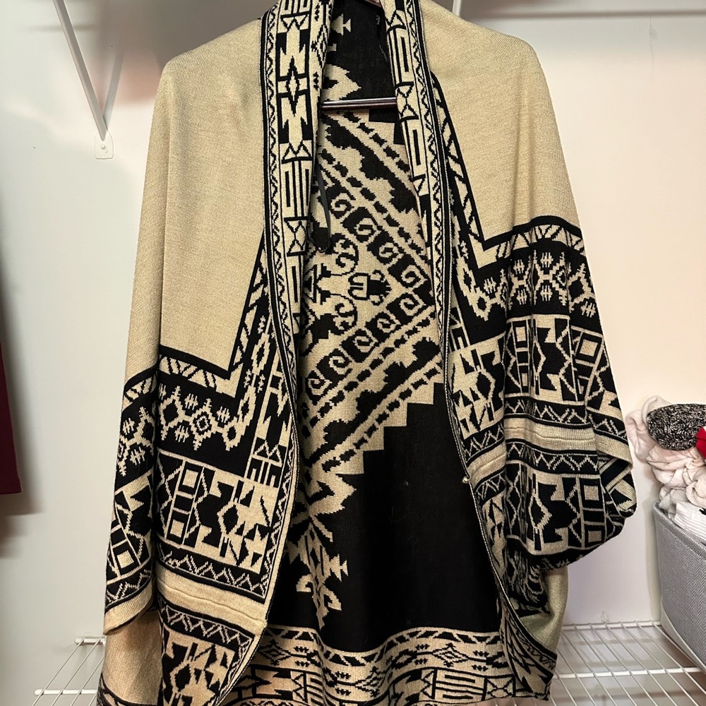 Patterned shawl
